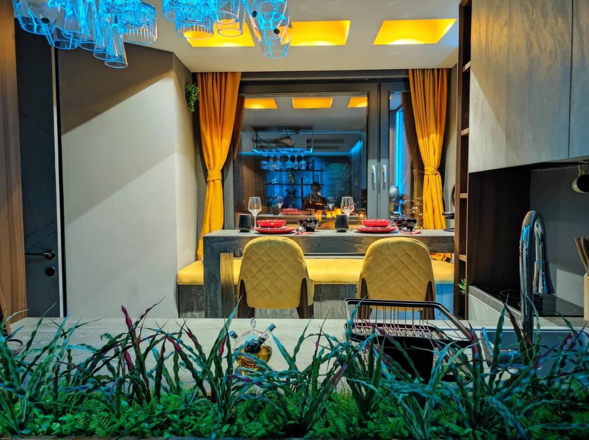 Pentlux - Spa Penthouse In The Heart Of Skopje Exteriör bild