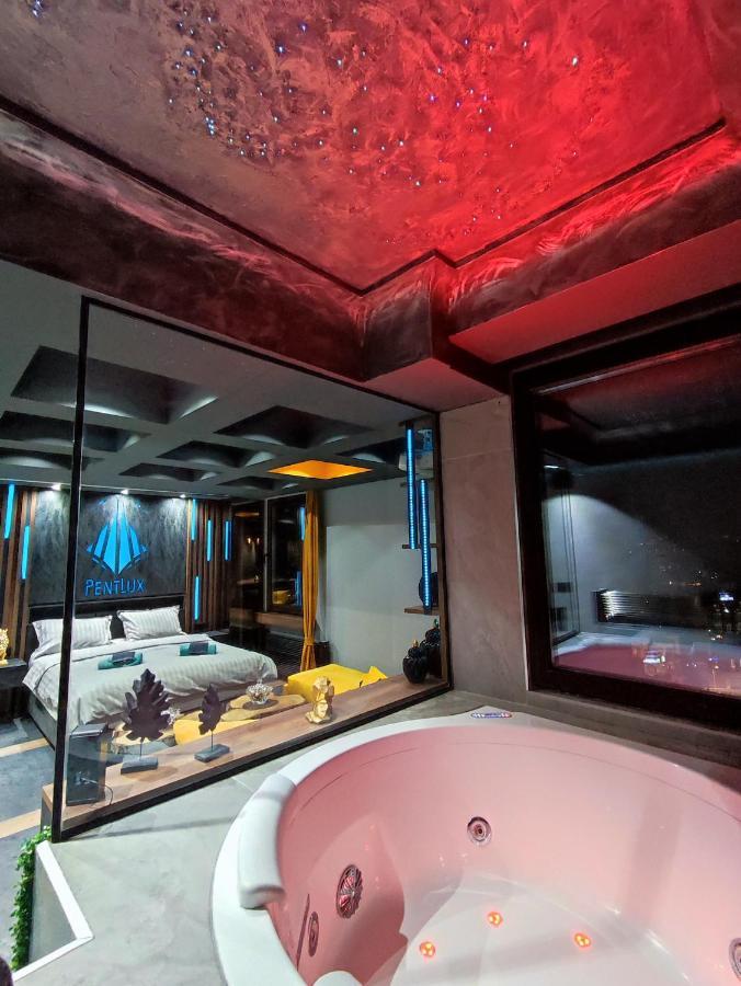 Pentlux - Spa Penthouse In The Heart Of Skopje Exteriör bild